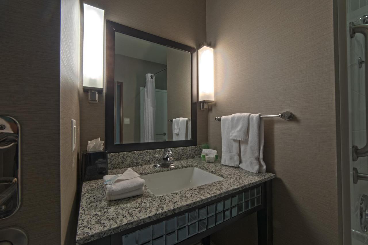 Holiday Inn Hotel & Suites Northwest San Antonio By Ihg Esterno foto